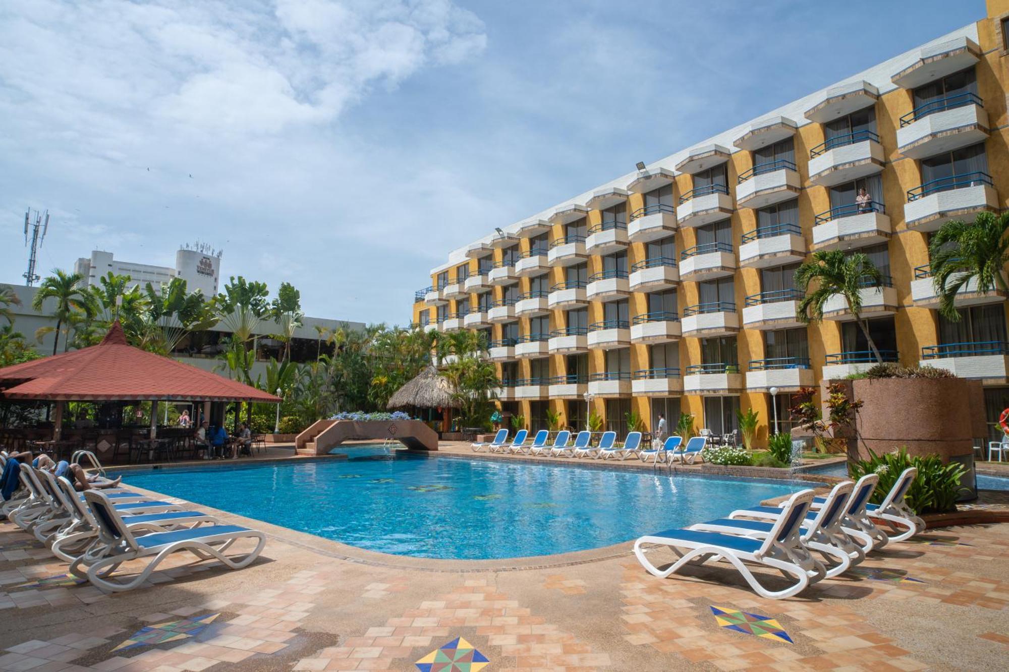 פורלמאר Hotel Margarita Dynasty מראה חיצוני תמונה