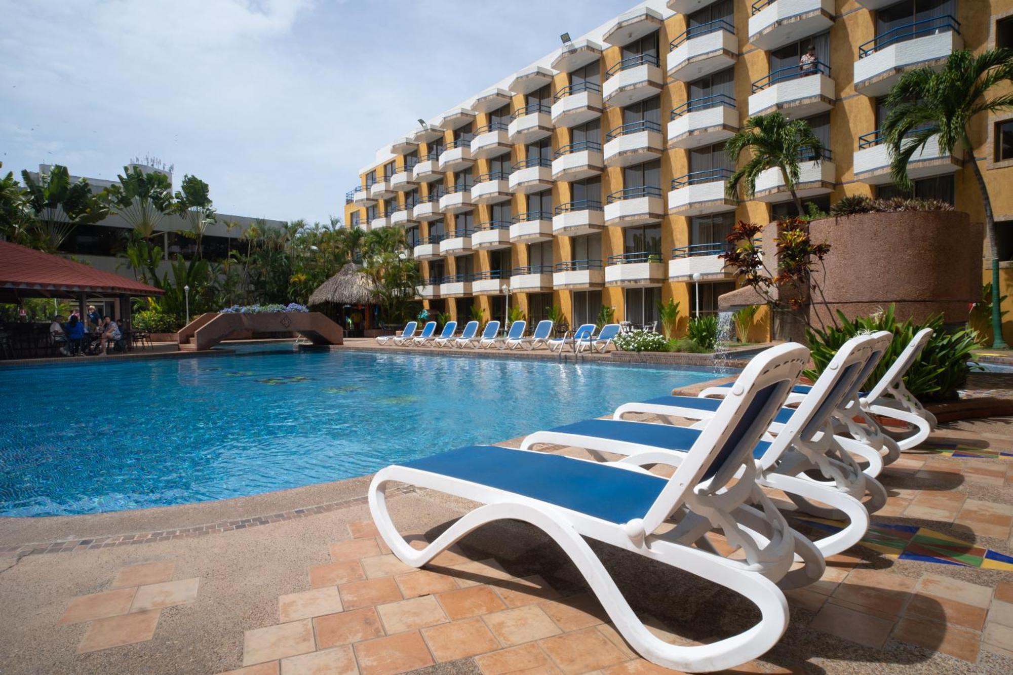 פורלמאר Hotel Margarita Dynasty מראה חיצוני תמונה